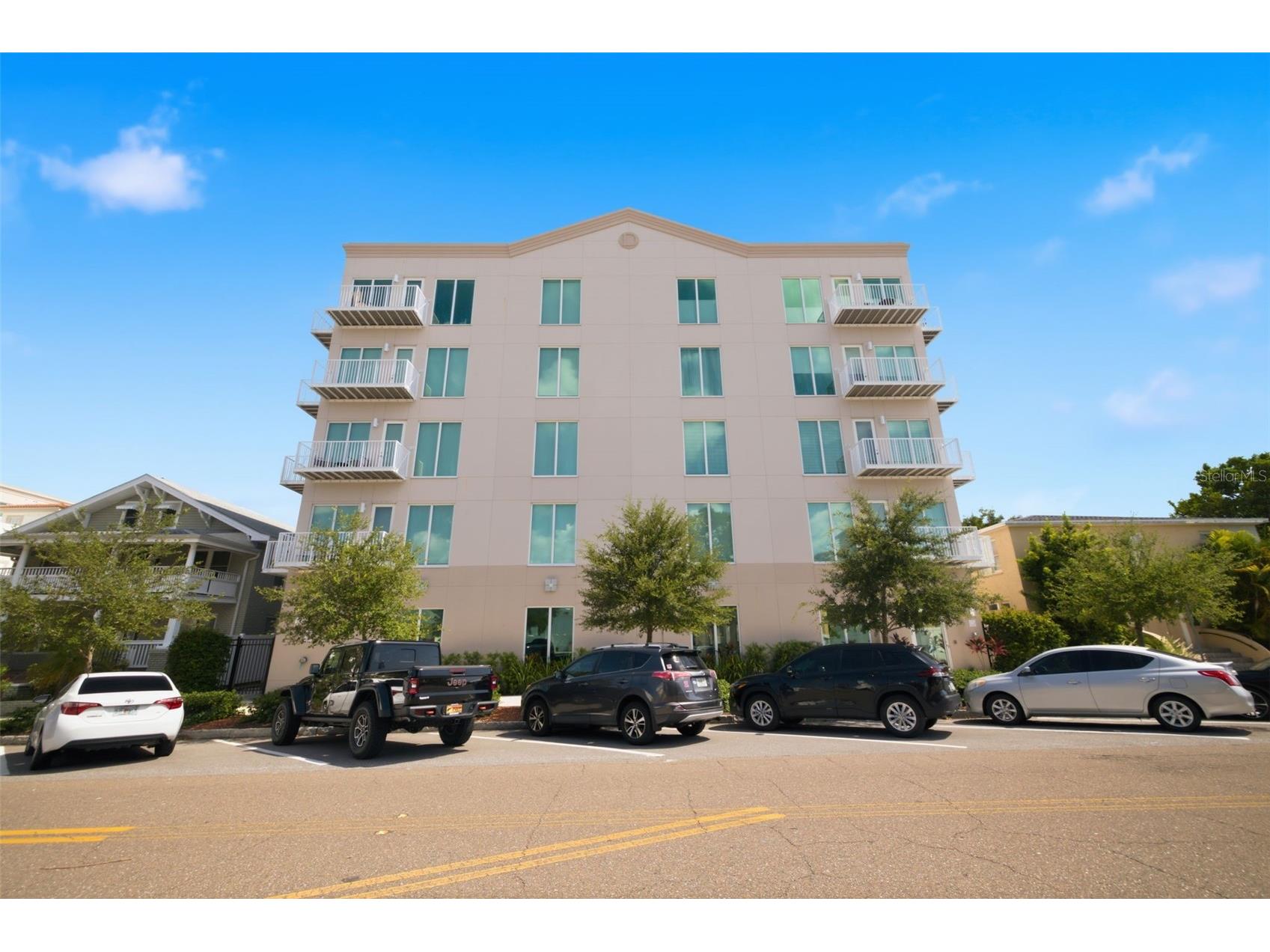 644 3rd Avenue S #403 Saint Petersburg FL 33701 TB8531364 image2