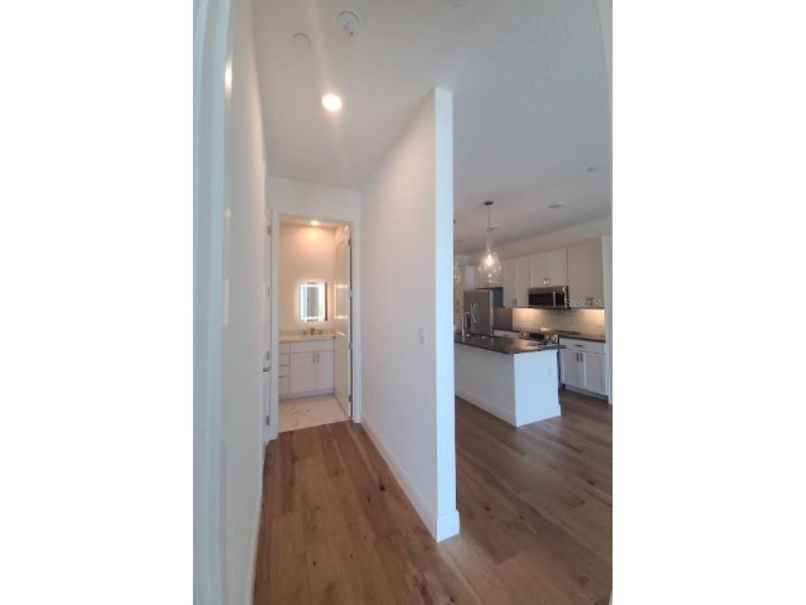 644 3rd Avenue S #408 Saint Petersburg FL 33701 TB8513855 image35