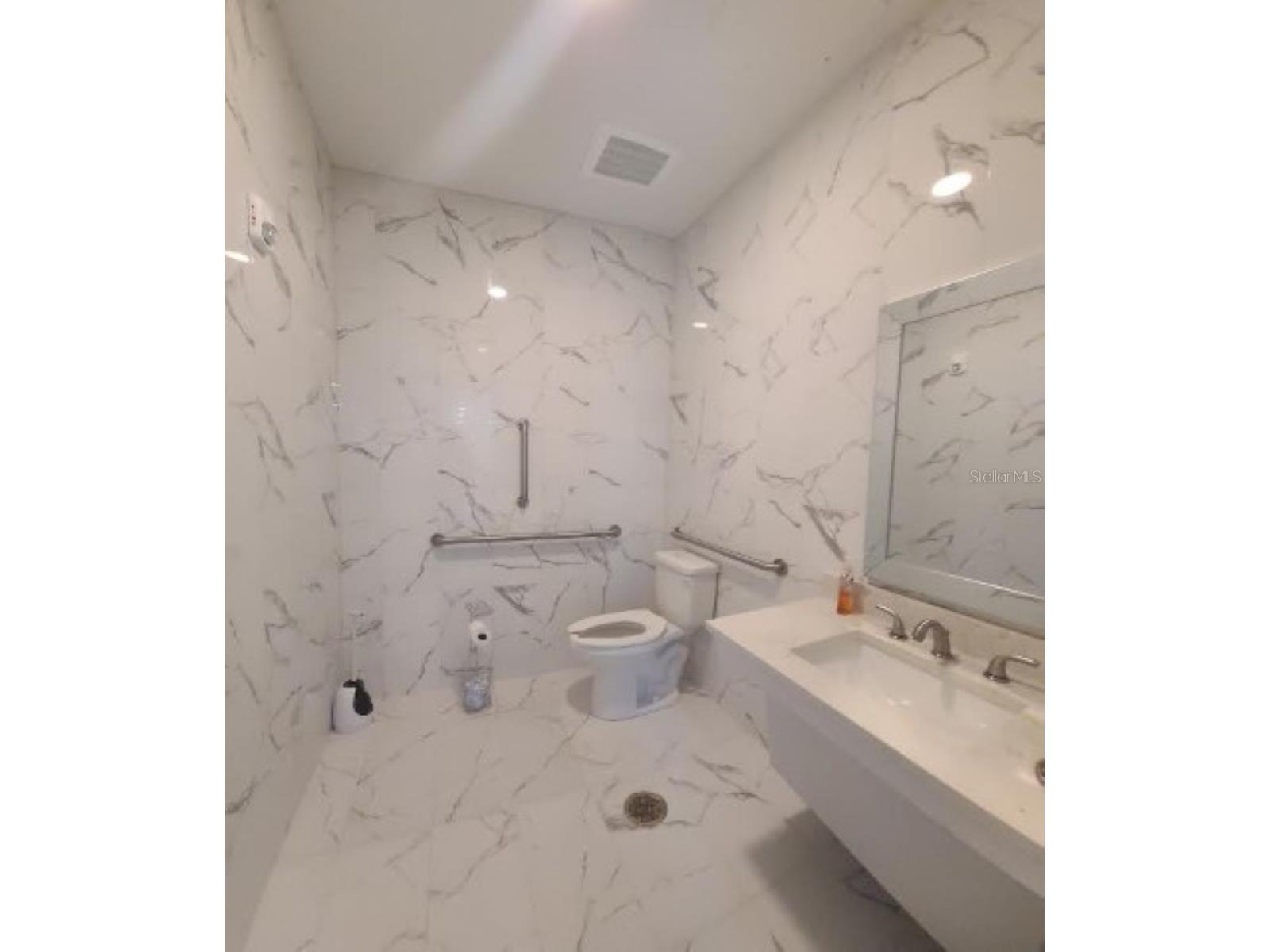 644 3rd Avenue S #408 Saint Petersburg FL 33701 TB8513855 image47
