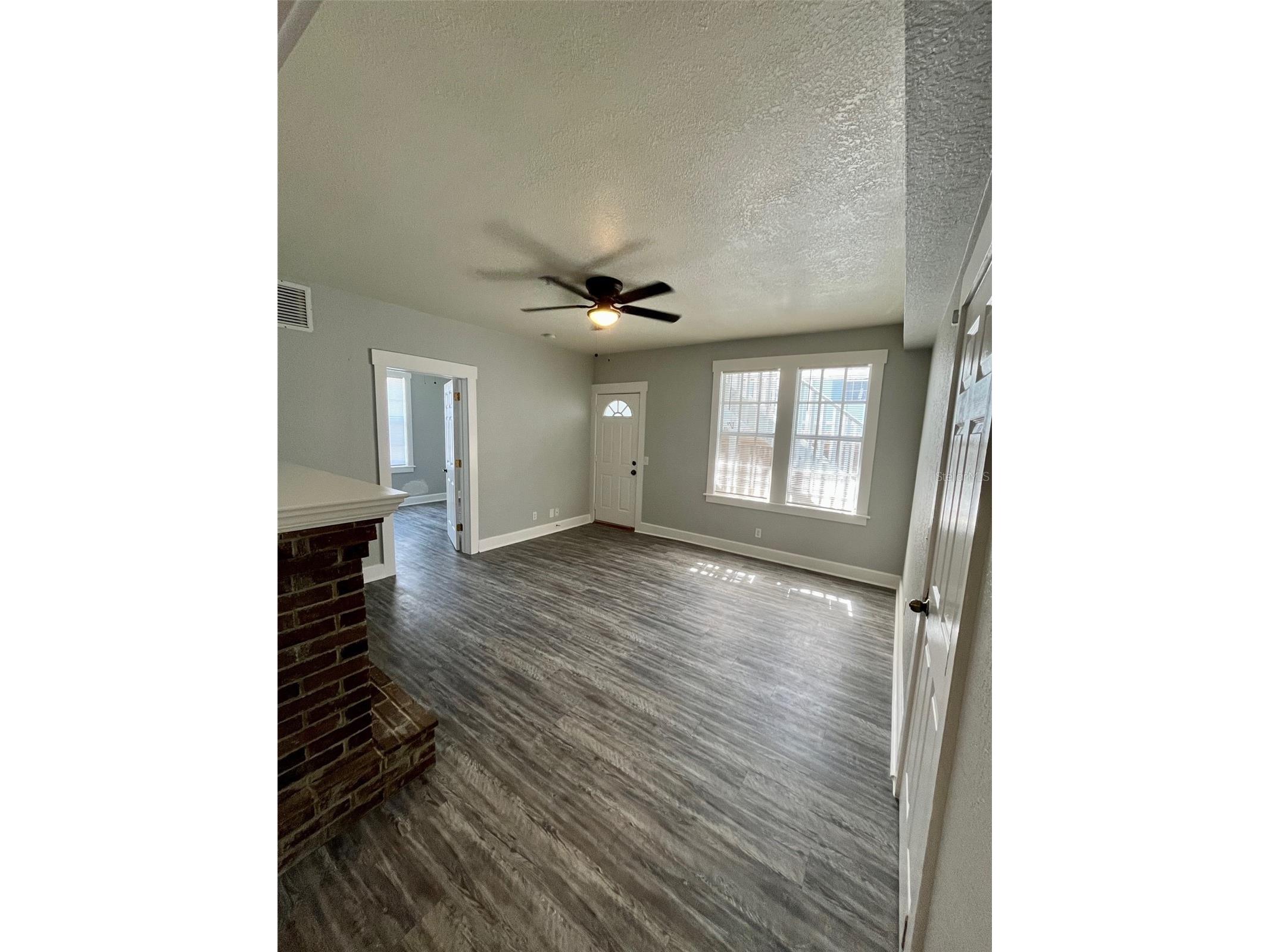 644 4th Avenue S Saint Petersburg FL 33701 GC541220 image3