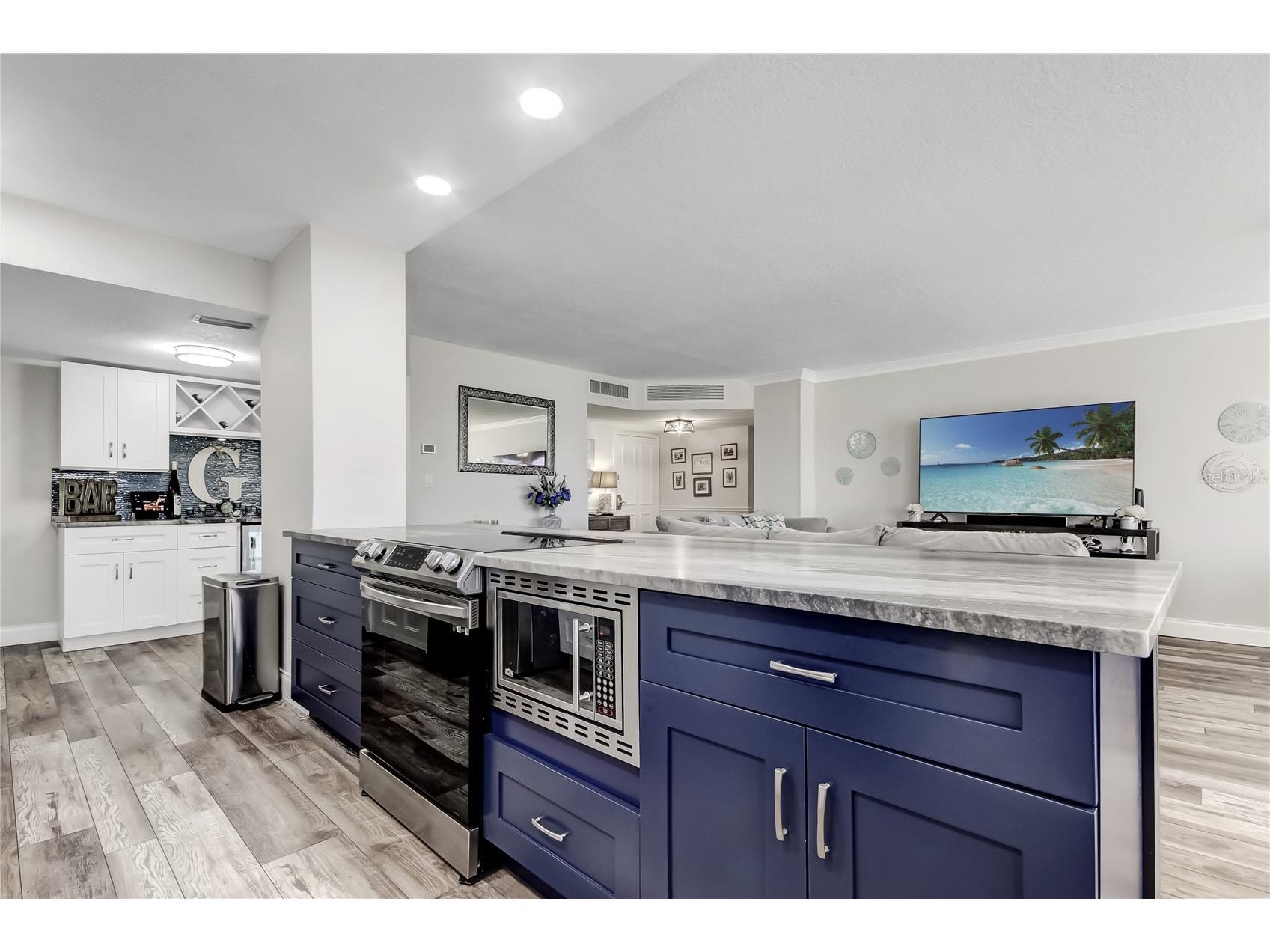 644 Island Way #101 Clearwater Beach FL 33767 - MANDALAY CHANNEL TB8461679 image14