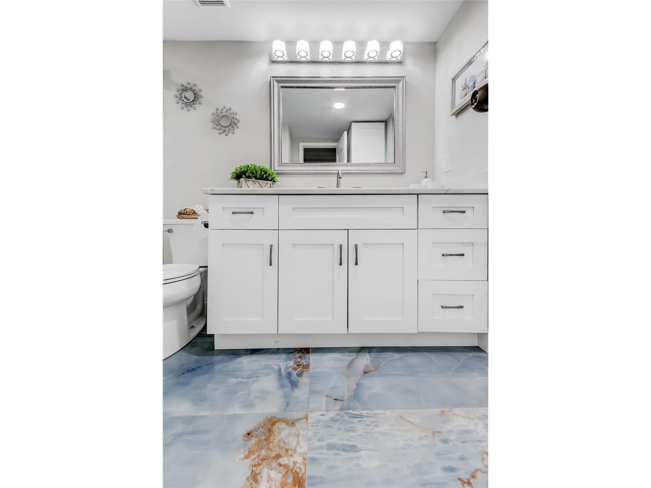 644 Island Way #101 Clearwater Beach FL 33767 - MANDALAY CHANNEL TB8461679 image31