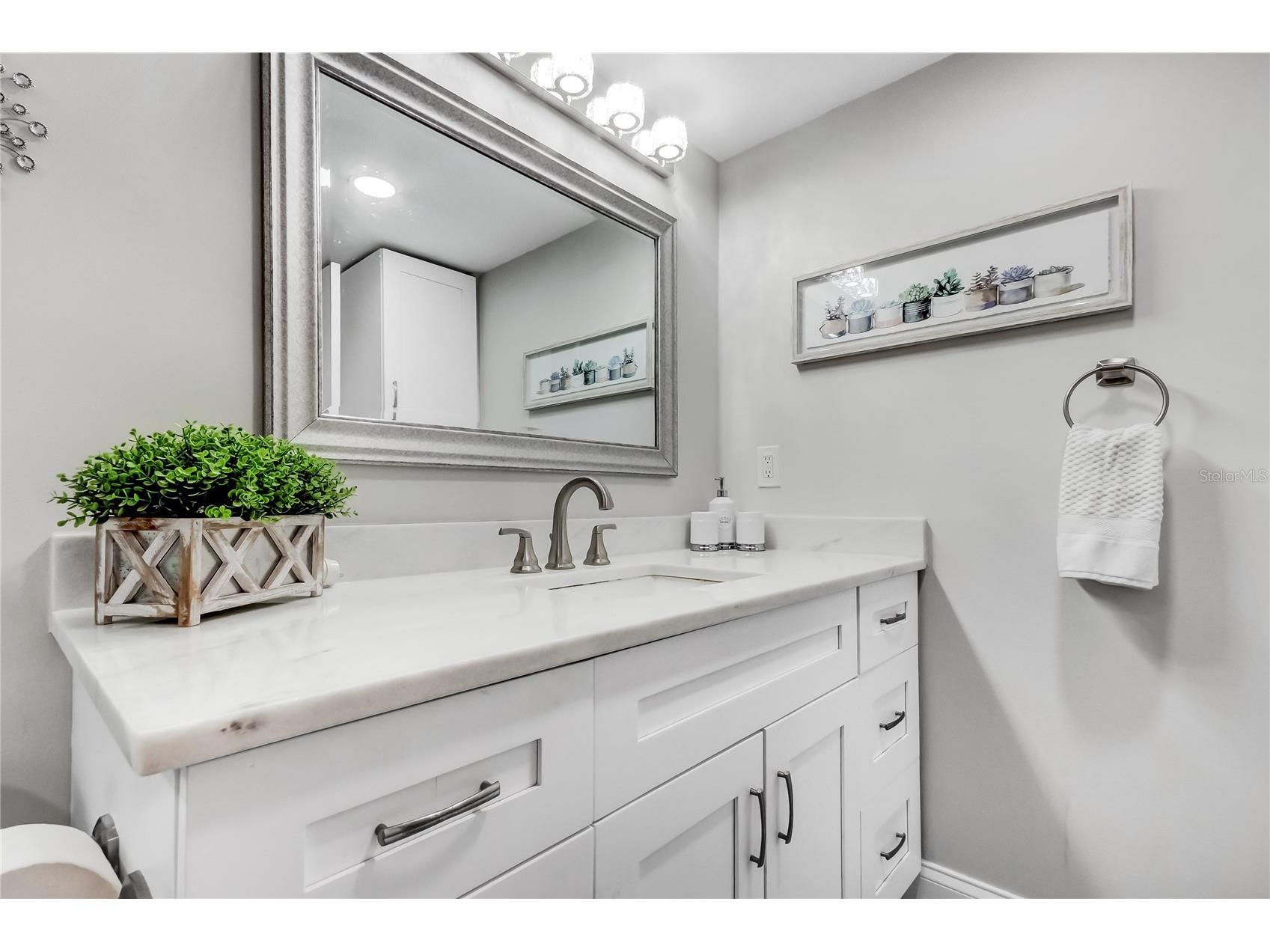 644 Island Way #101 Clearwater Beach FL 33767 - MANDALAY CHANNEL TB8461679 image32