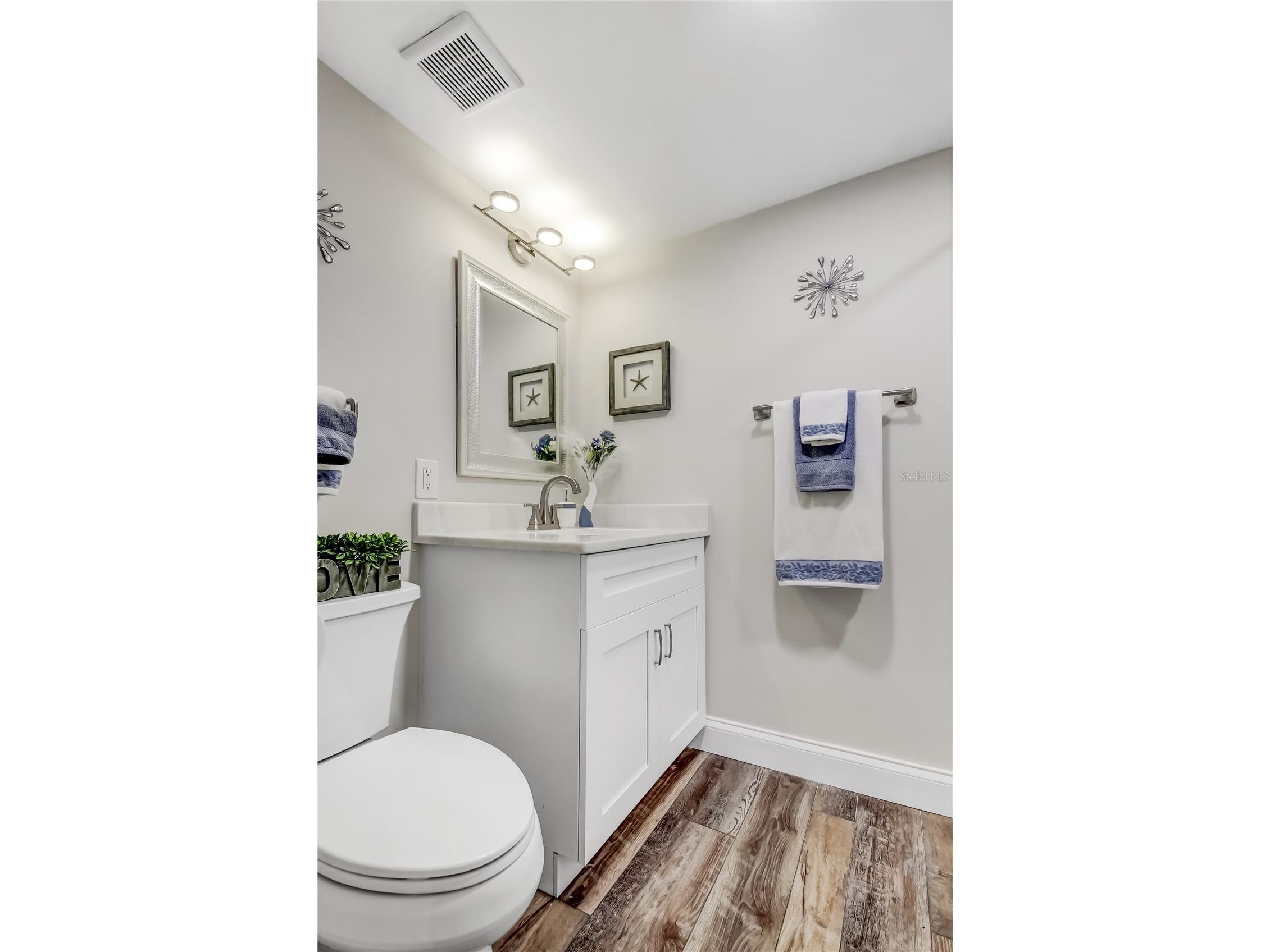 644 Island Way #101 Clearwater Beach FL 33767 - MANDALAY CHANNEL TB8461679 image42