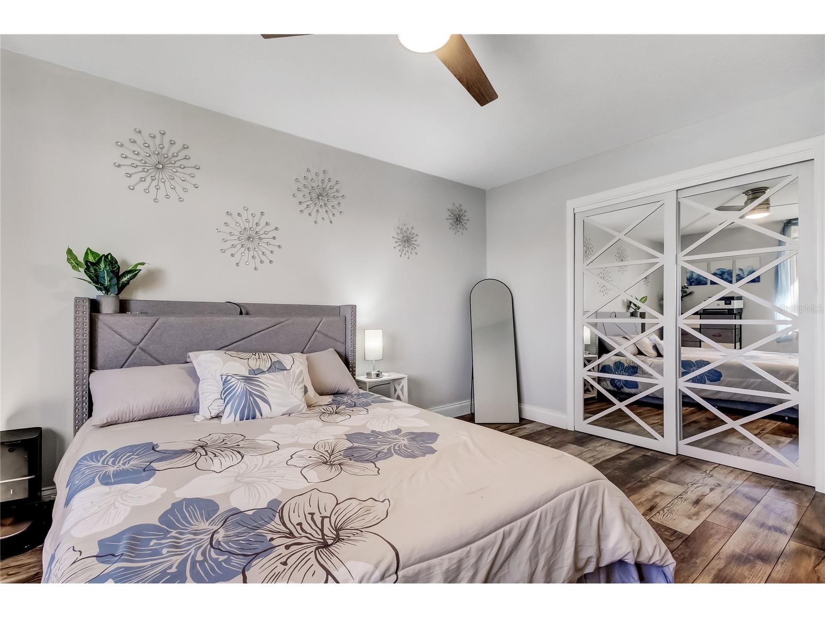 644 Island Way #101 Clearwater Beach FL 33767 - MANDALAY CHANNEL TB8461679 image46