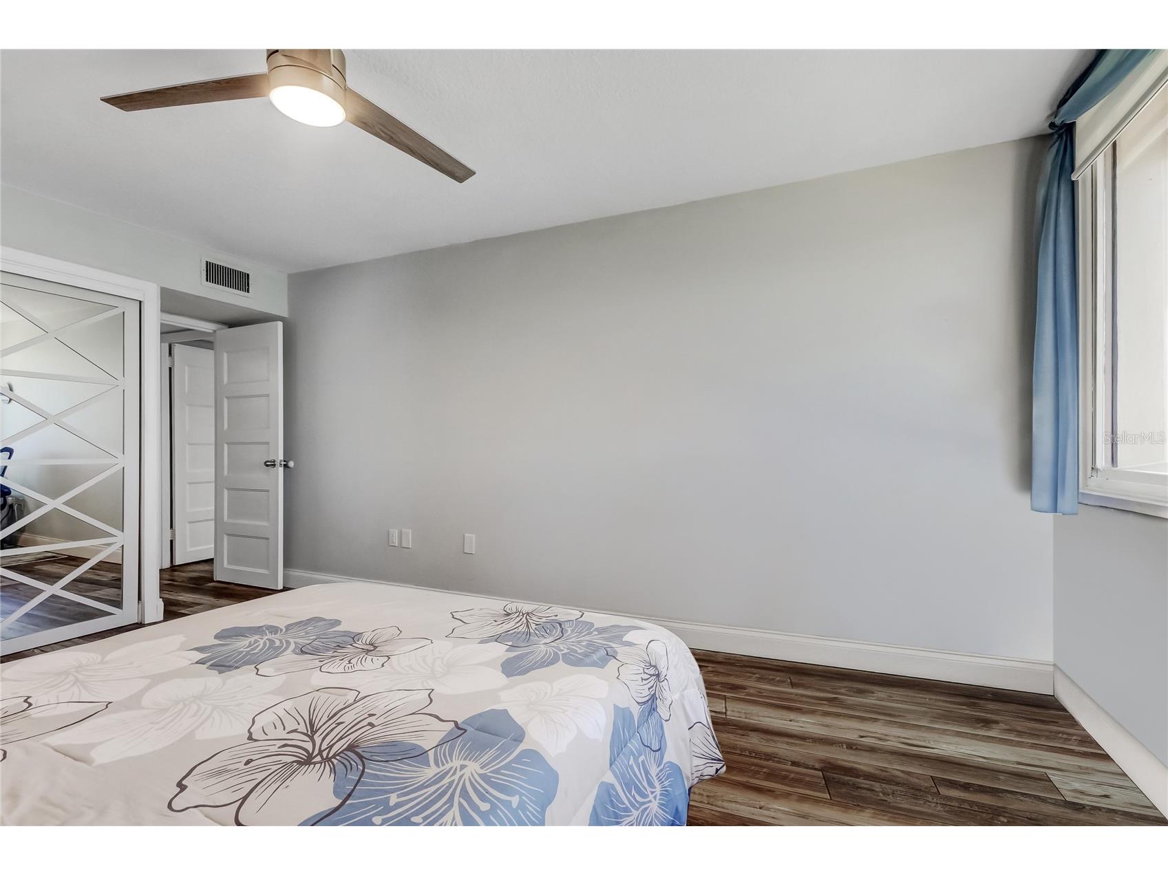 644 Island Way #101 Clearwater Beach FL 33767 - MANDALAY CHANNEL TB8461679 image47