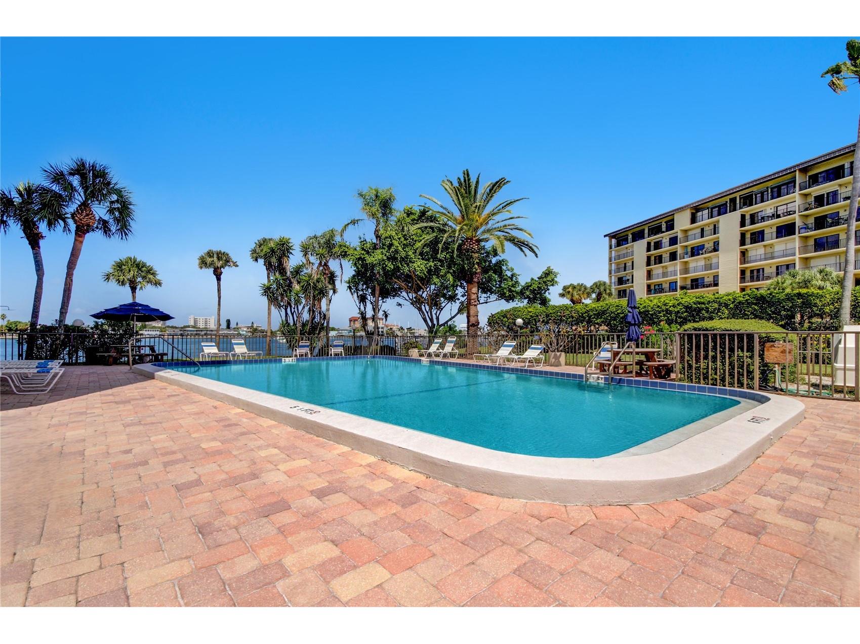 644 Island Way #101 Clearwater Beach FL 33767 - MANDALAY CHANNEL TB8461679 image50