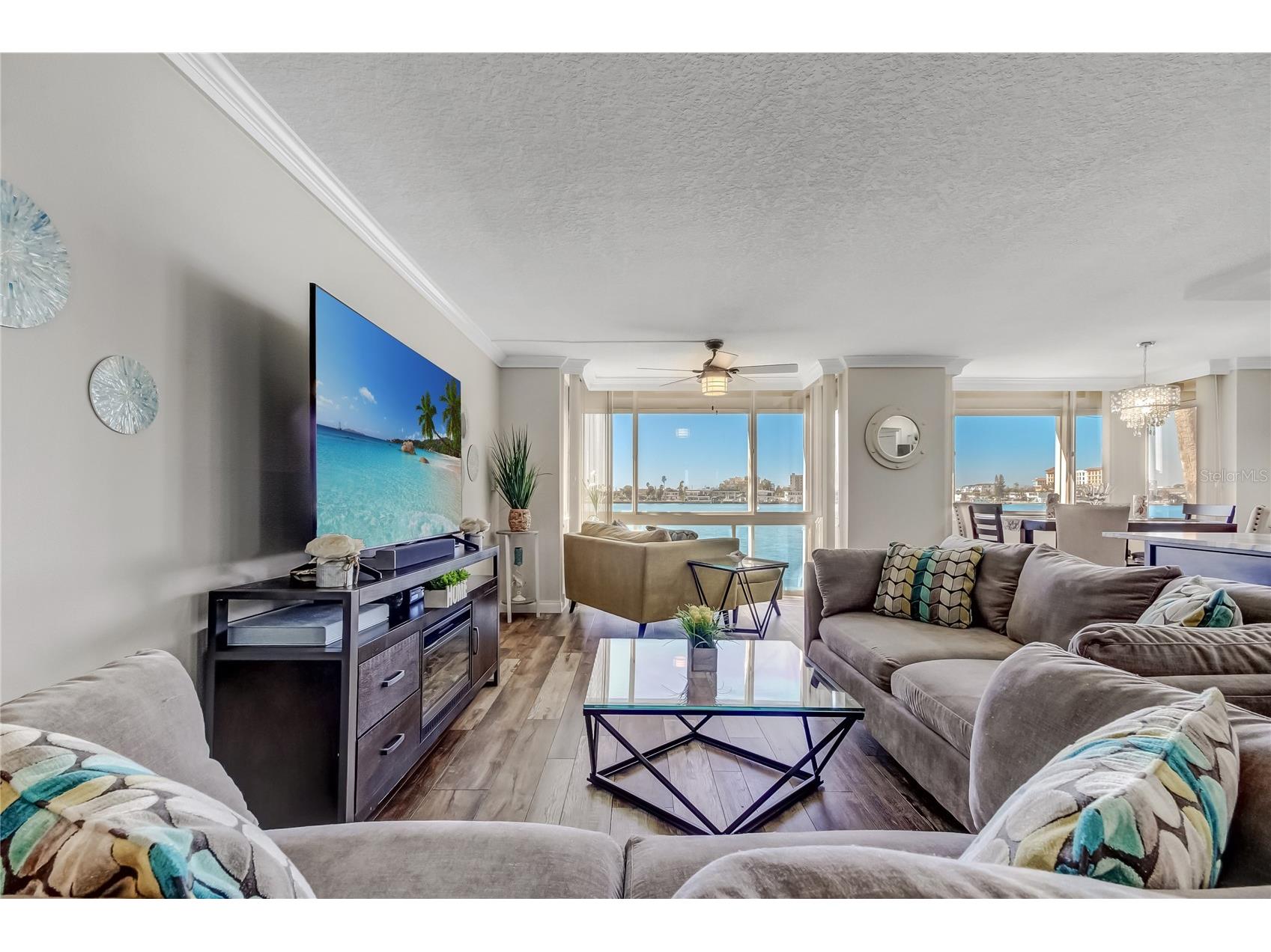 644 Island Way #101 Clearwater Beach FL 33767 - MANDALAY CHANNEL TB8461679 image6