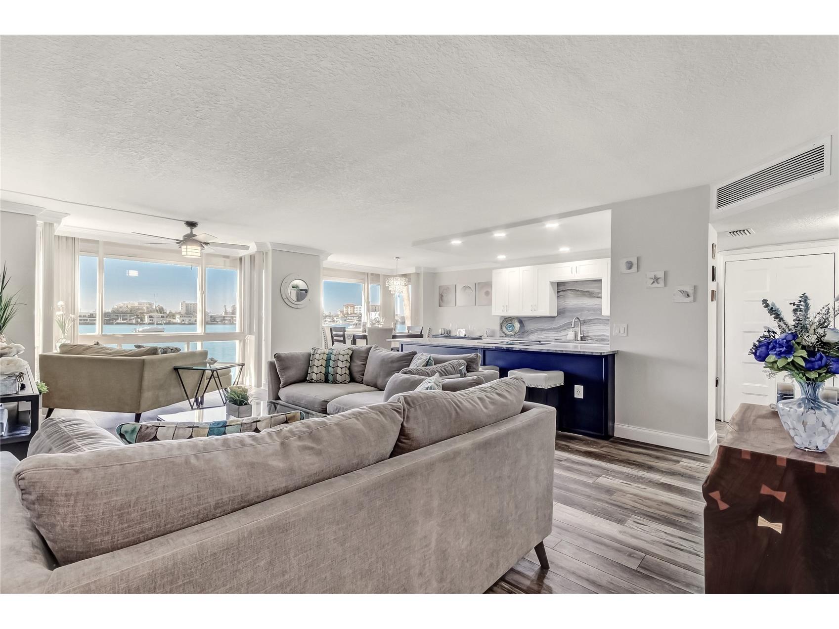 644 Island Way #101 Clearwater Beach FL 33767 - MANDALAY CHANNEL TB8461679 image9