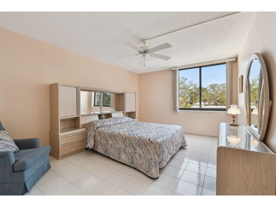 644 Island Way #206 Clearwater Beach FL 33767 - MANDALAY CHANNEL TB8346129 image22