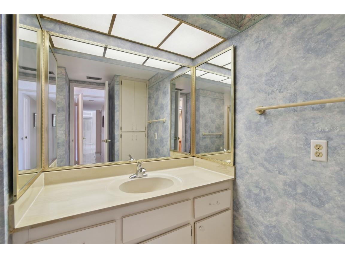 644 Island Way #206 Clearwater Beach FL 33767 - MANDALAY CHANNEL TB8346129 image26