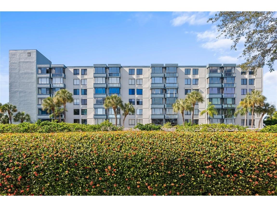 644 Island Way #304 Clearwater Beach FL 33767 - GULF OF AMERICA TB8454412 image1