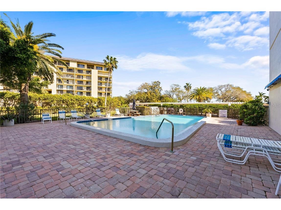 644 Island Way #304 Clearwater Beach FL 33767 - GULF OF AMERICA TB8454412 image30