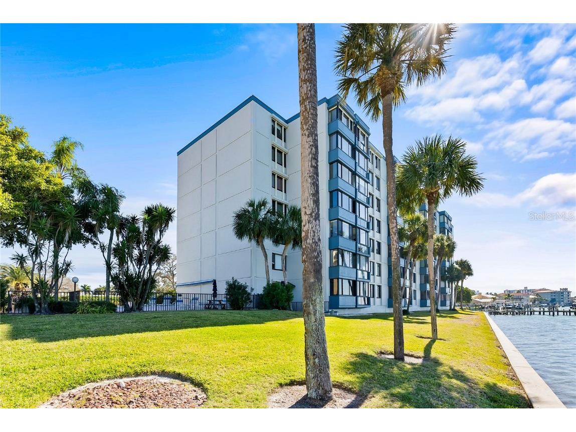 644 Island Way #304 Clearwater Beach FL 33767 - GULF OF AMERICA TB8454412 image32