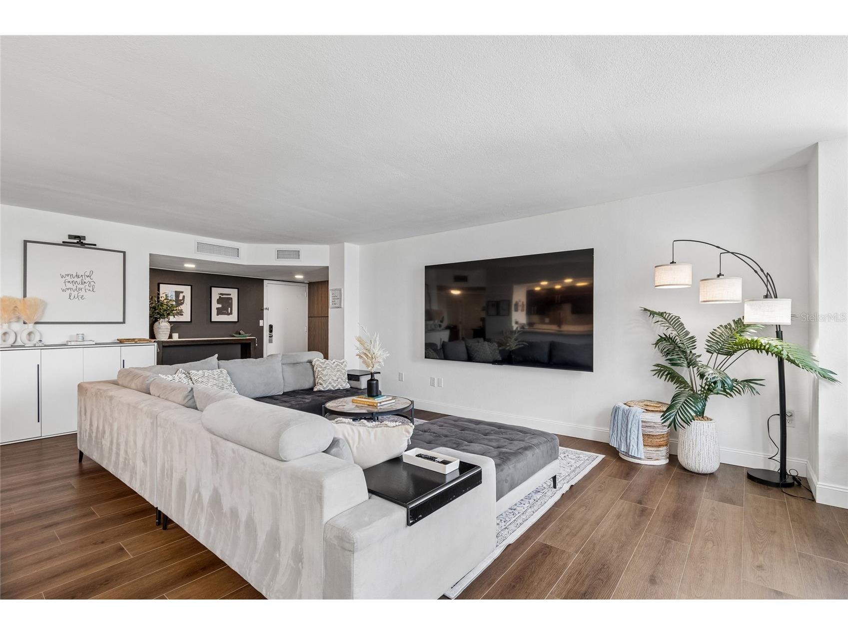 644 Island Way #405 Clearwater FL 33767 TB8521698 image4