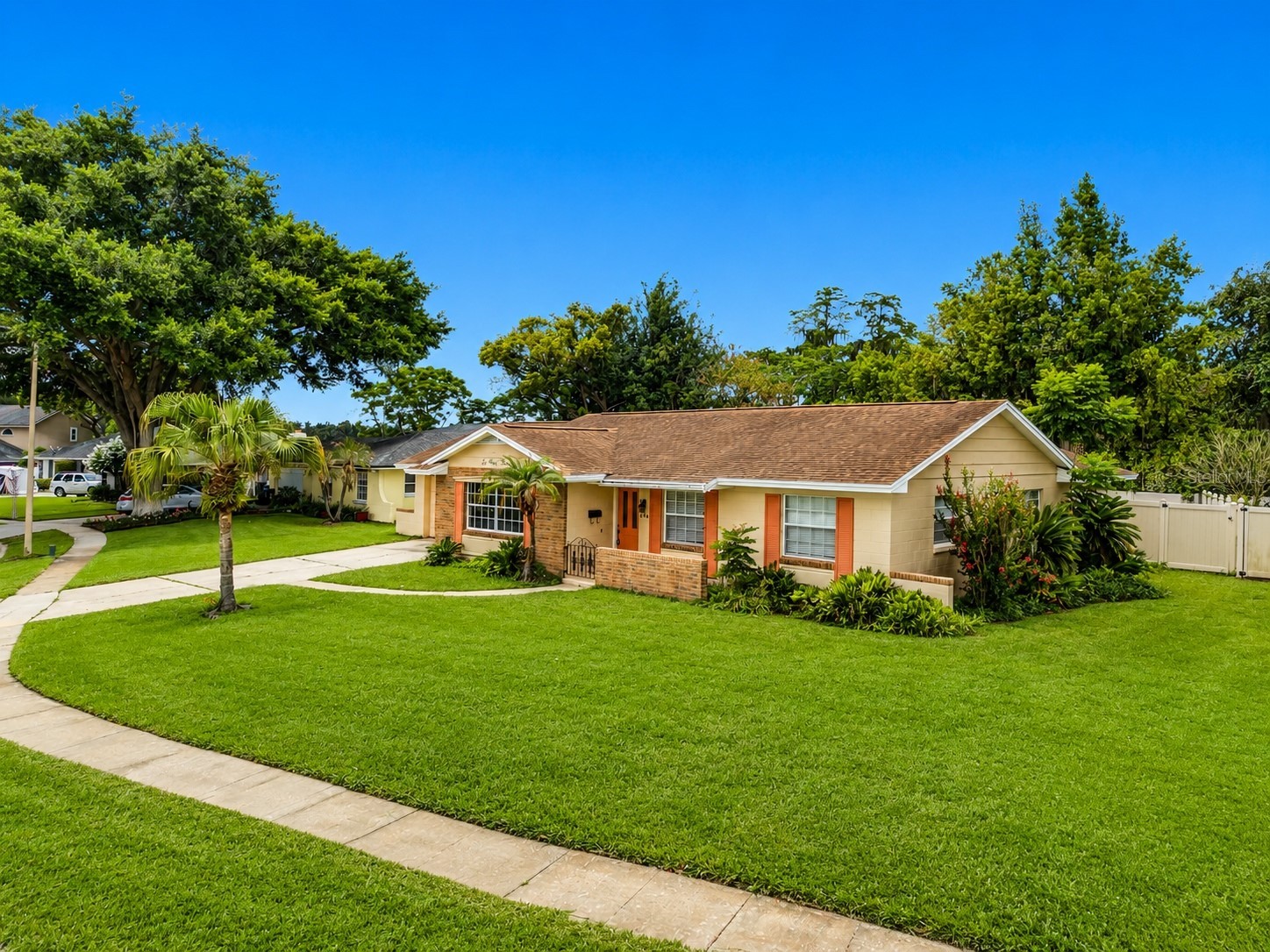 644 Viscaya Avenue Orlando FL 32839 P4939011 image2
