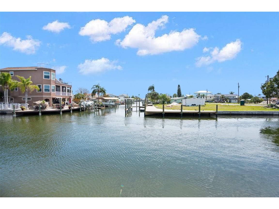 6440 Boatyard Drive Hudson FL 34667 - CANAL TO GULF OF MEXICO W7862946 image1