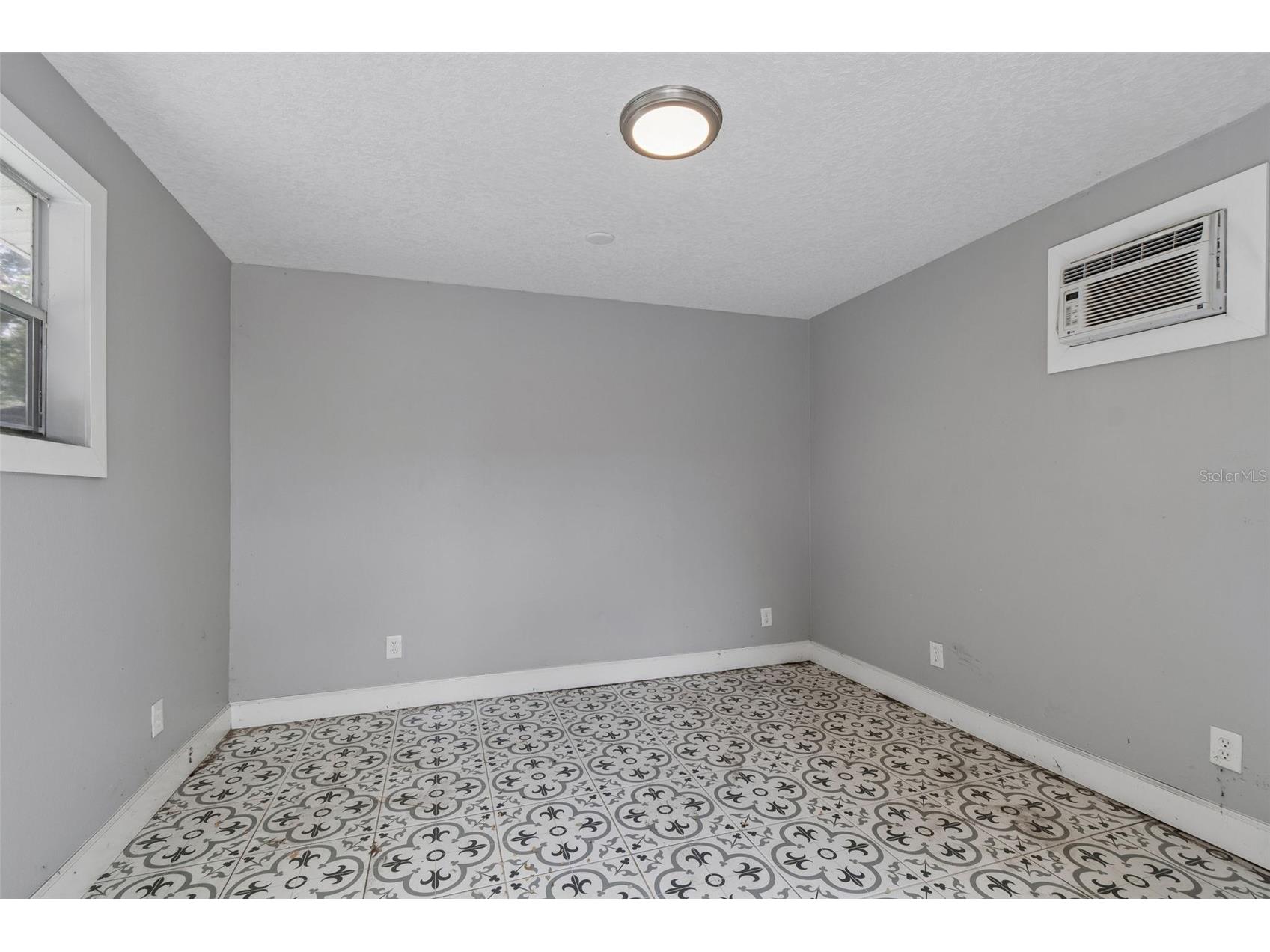 6443 31st Street N Saint Petersburg FL 33702 TB8503167 image28
