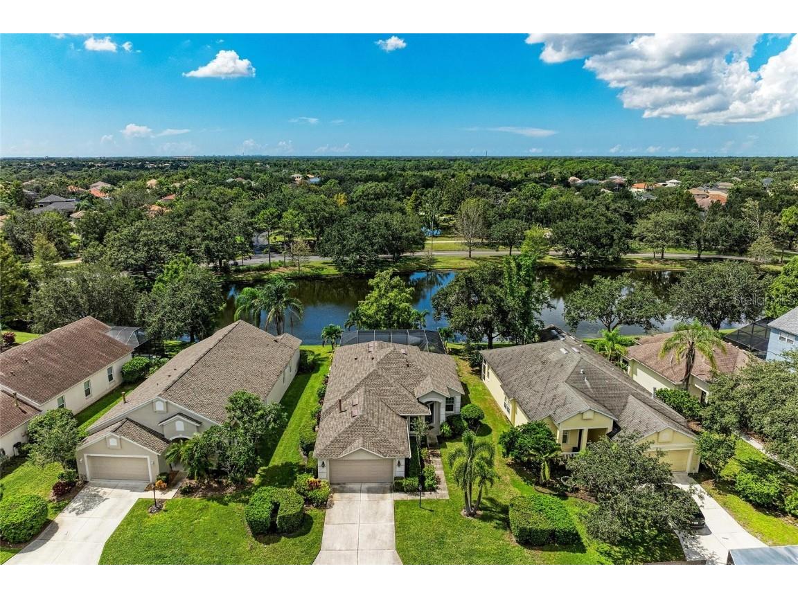 6446 Blue Grosbeak Circle Lakewood Ranch FL 34202 A4665976 image1