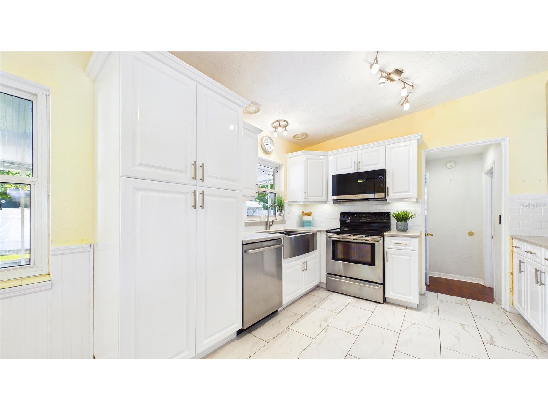 6447 17th Place N Saint Petersburg FL 33710 TB8493445 image13