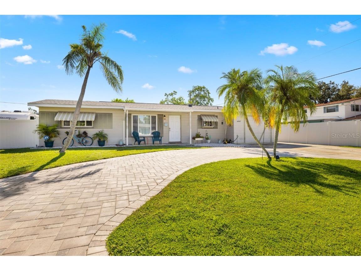 6447 19th Street N Saint Petersburg FL 33701 TB8423837 image1