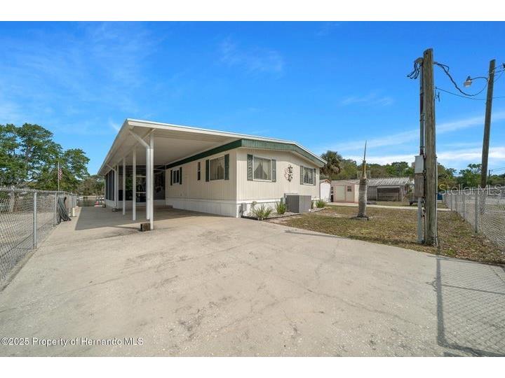 6448-1 W Richard Drive Weeki Wachee FL 34607 W7880055 image4