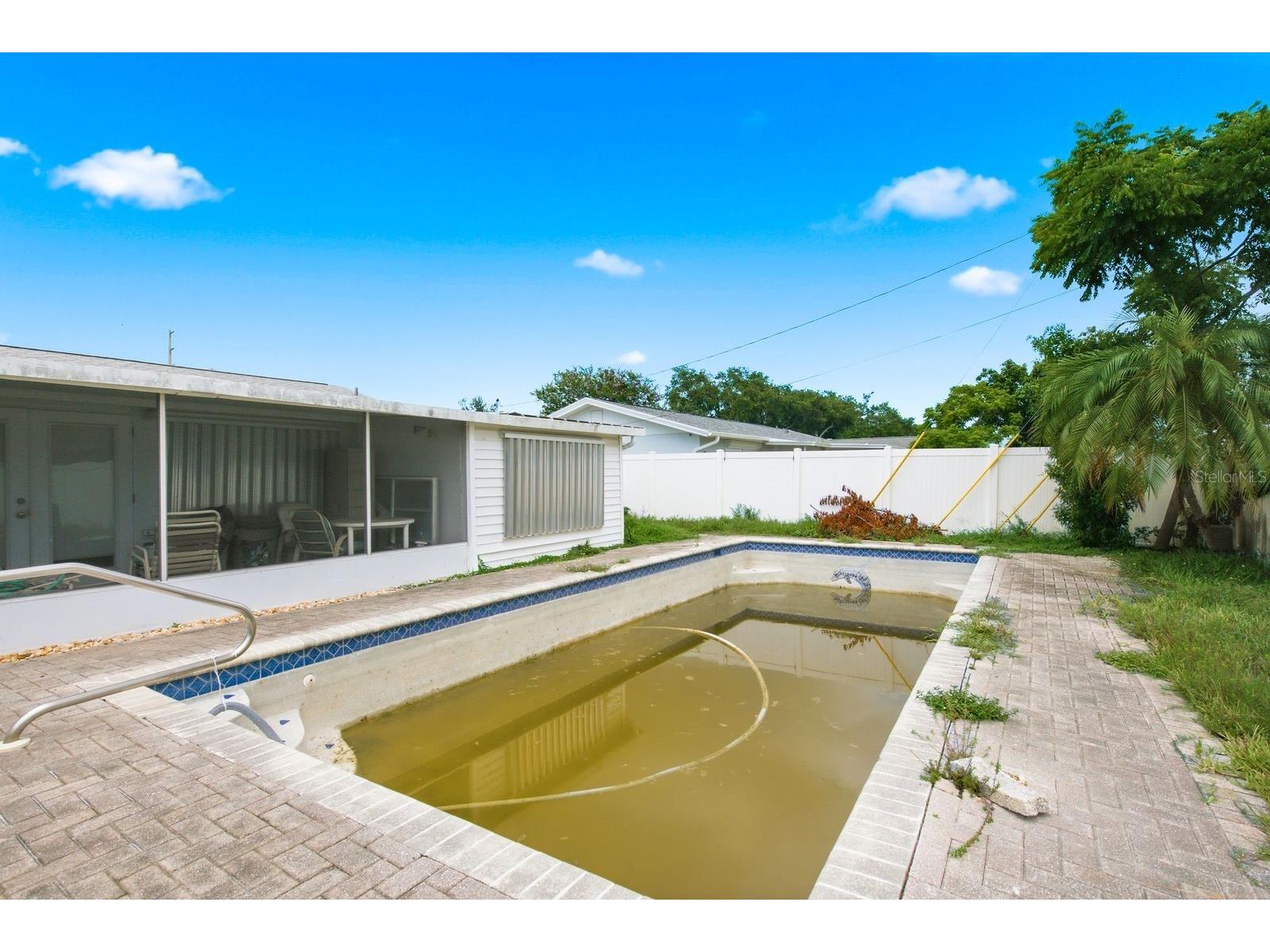6448 30th Avenue N Saint Petersburg FL 33710 TB8527119 image22