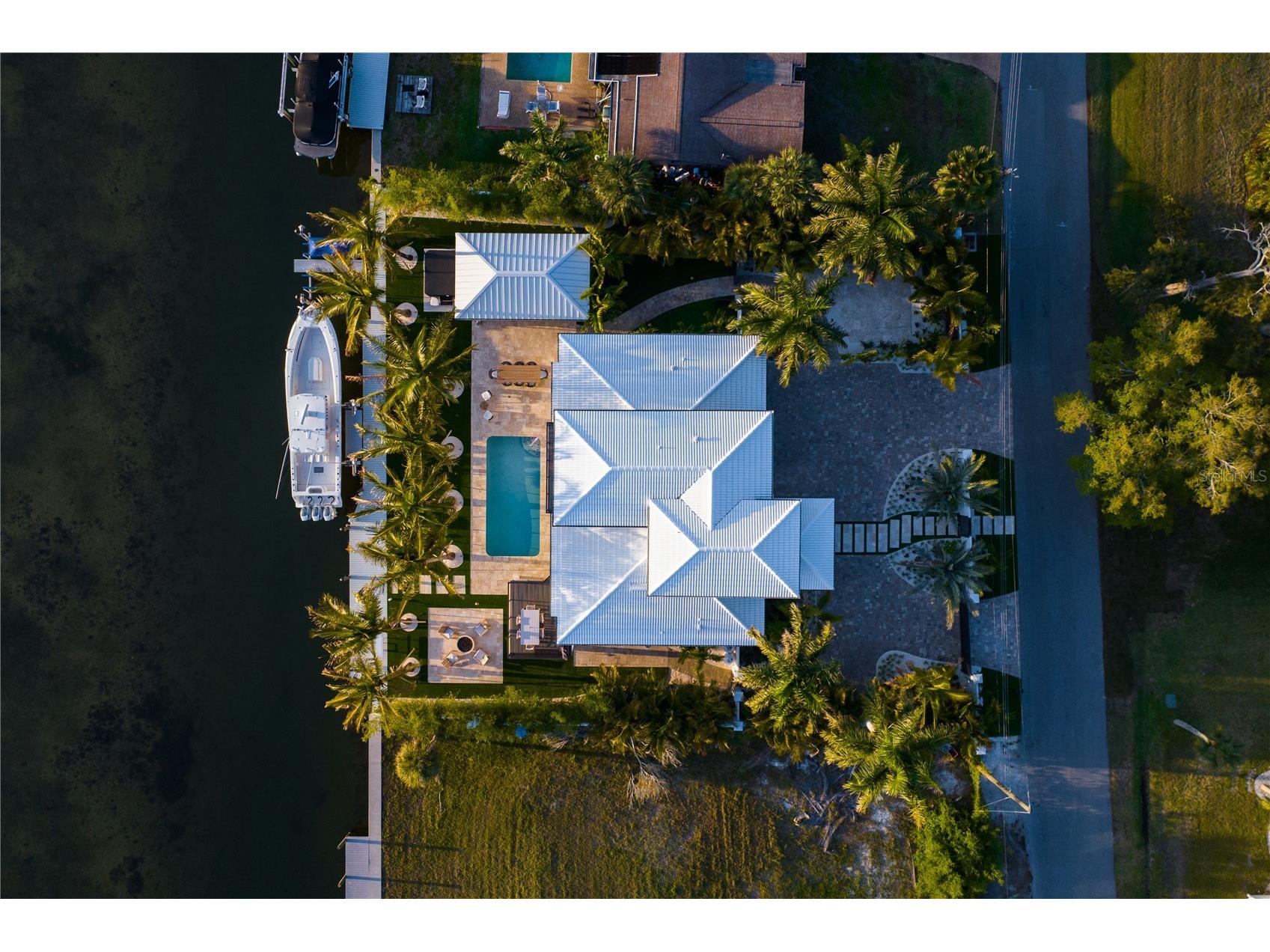 6448 Hollywood Boulevard Sarasota FL 34231 - INTACOASTAL WATERWAY A4697076 image3
