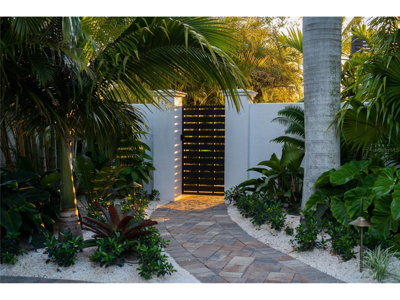6448 Hollywood Boulevard Sarasota FL 34231 - INTACOASTAL WATERWAY A4697076 image46