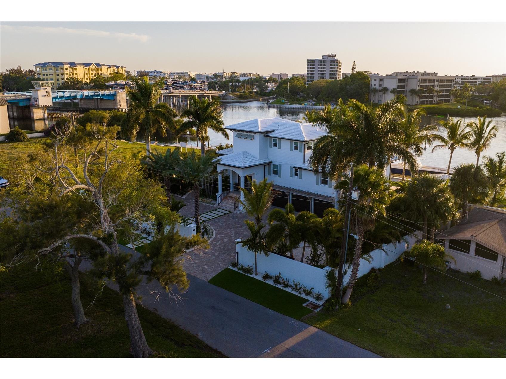 6448 Hollywood Boulevard Sarasota FL 34231 - INTACOASTAL WATERWAY A4697076 image9