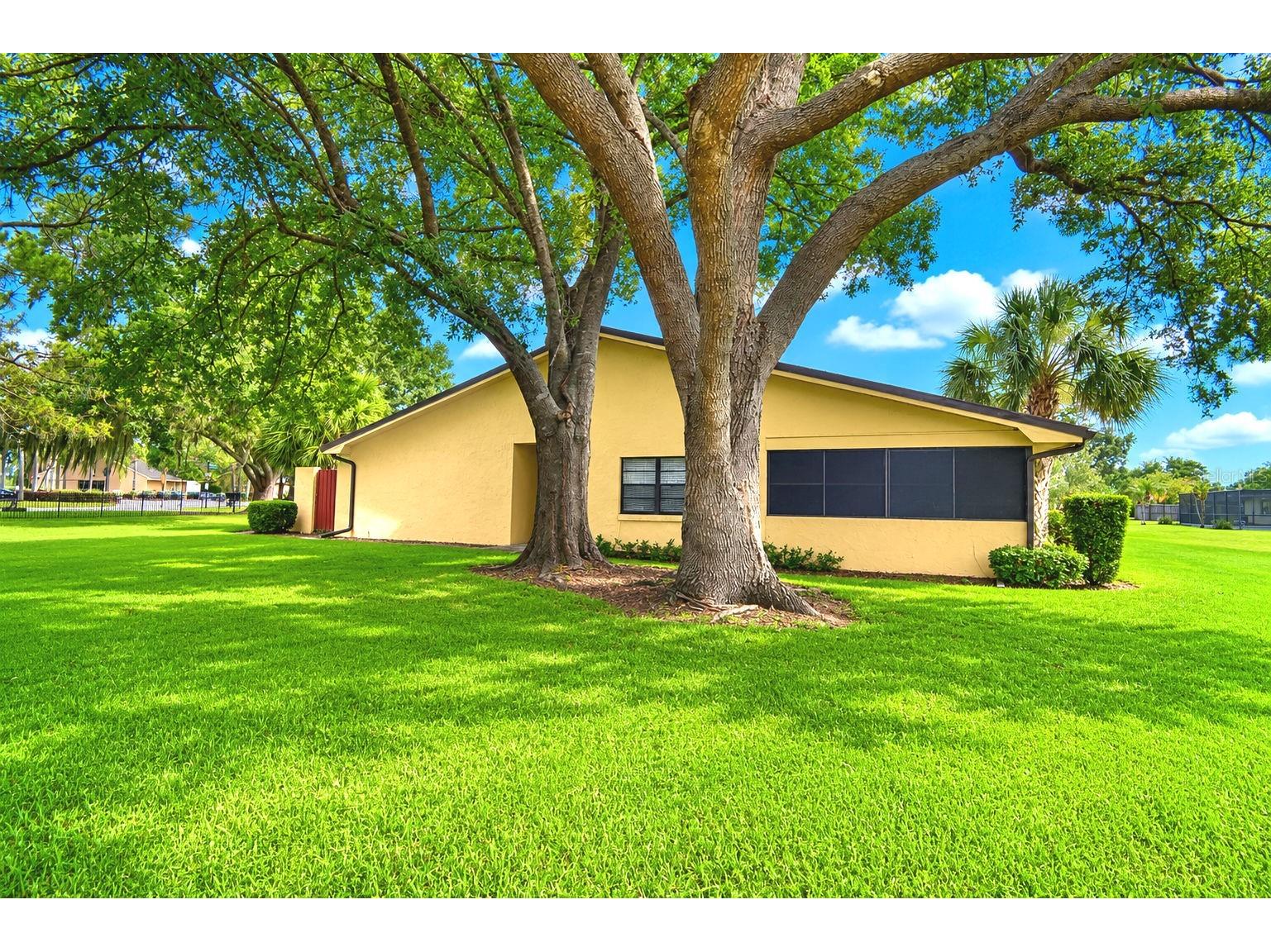 645 Broadmoor Circle #645 Winter Haven FL 33884 P4938978 image48