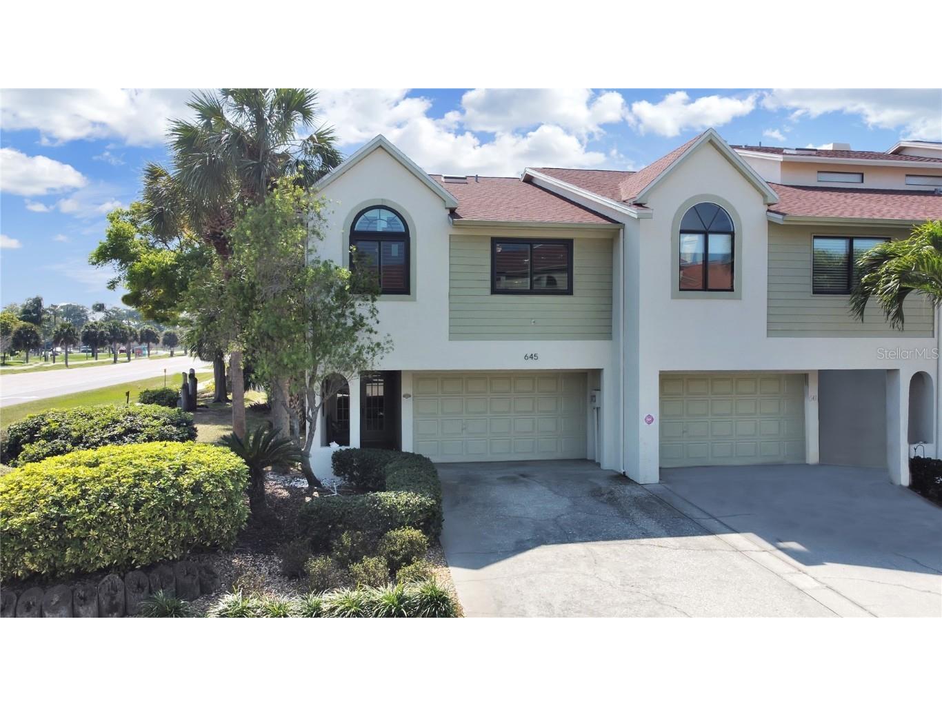 645 Duchess Boulevard Dunedin FL 34698 U8192625 image1