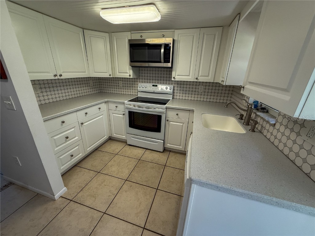 645 Lewis Street Englewood FL 34223 D6144350 image7