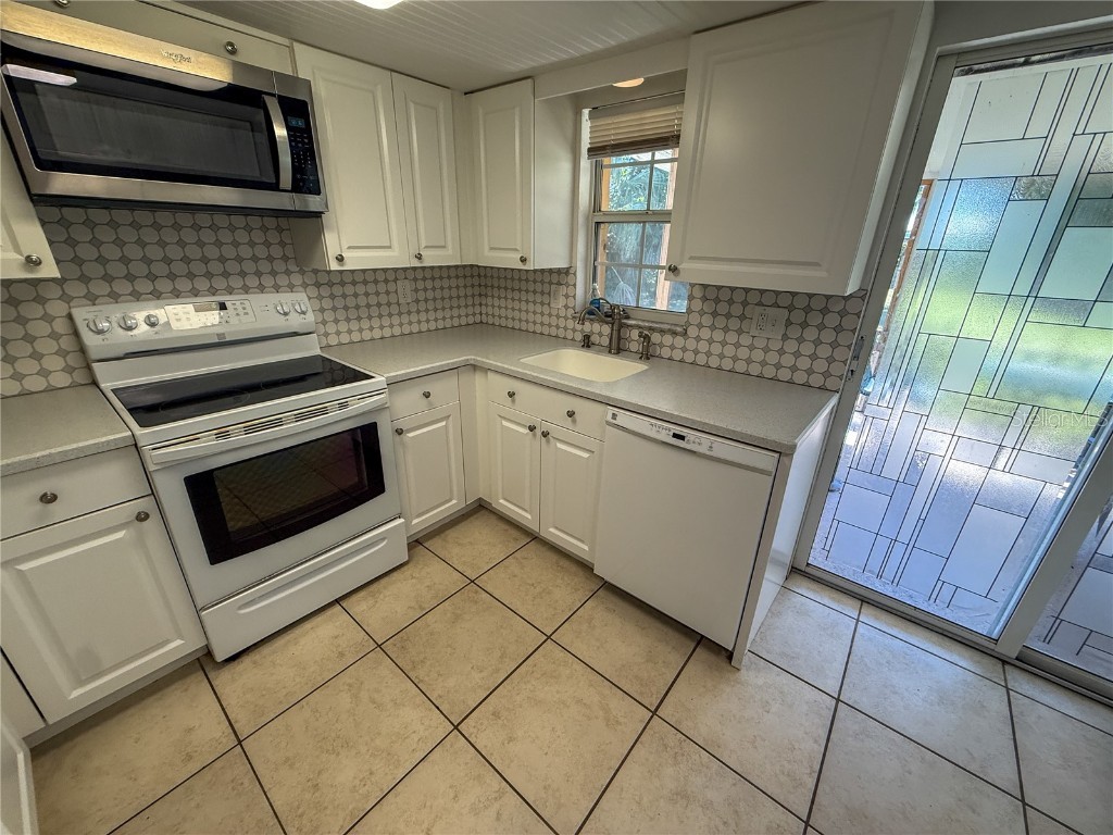 645 Lewis Street Englewood FL 34223 D6144350 image8