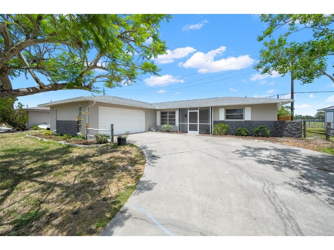 645 Michigan Drive N Venice FL 34293 C7474947 image1