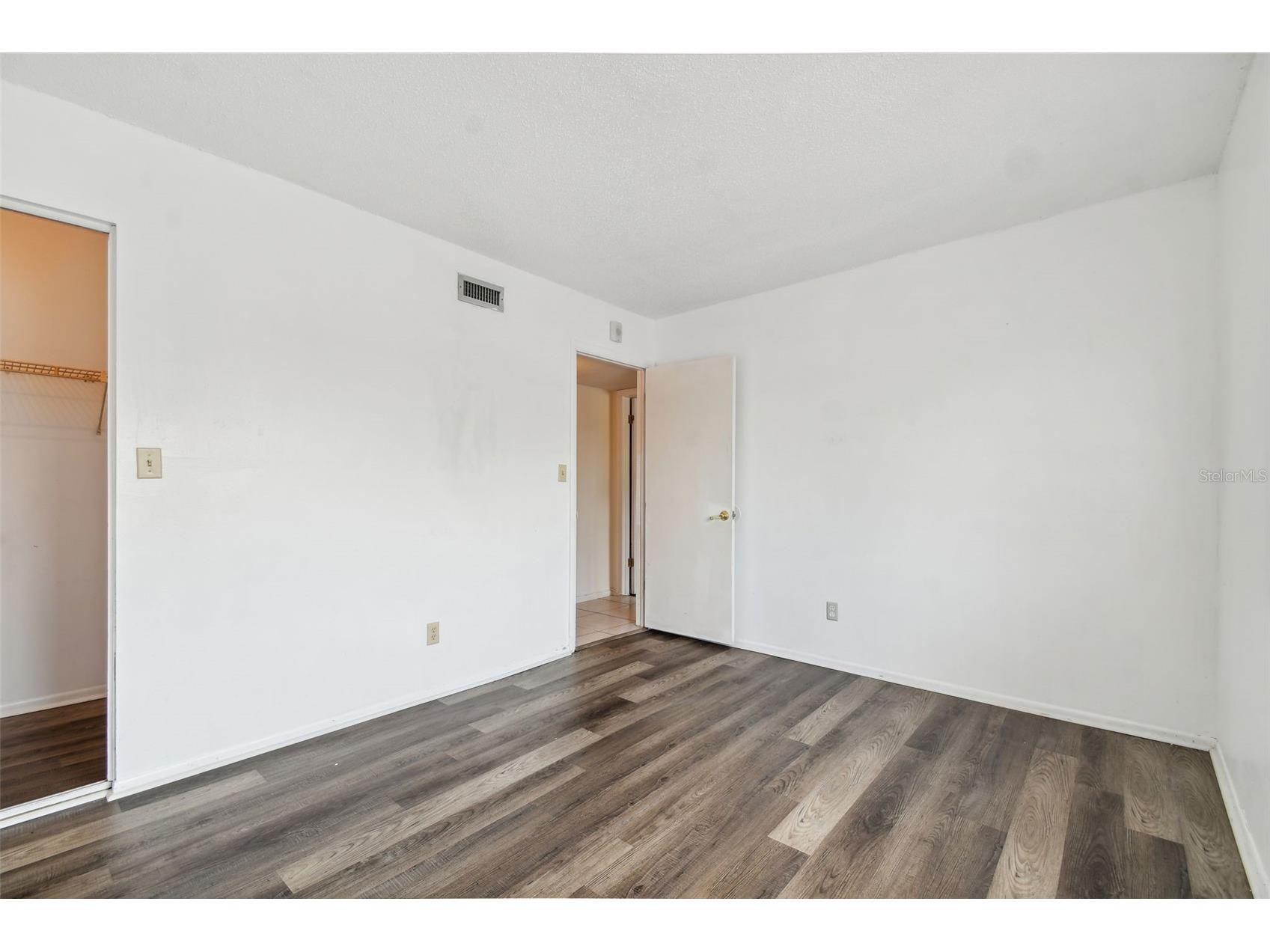 645 N Keene Road #D Clearwater FL 33755 TB8472846 image20
