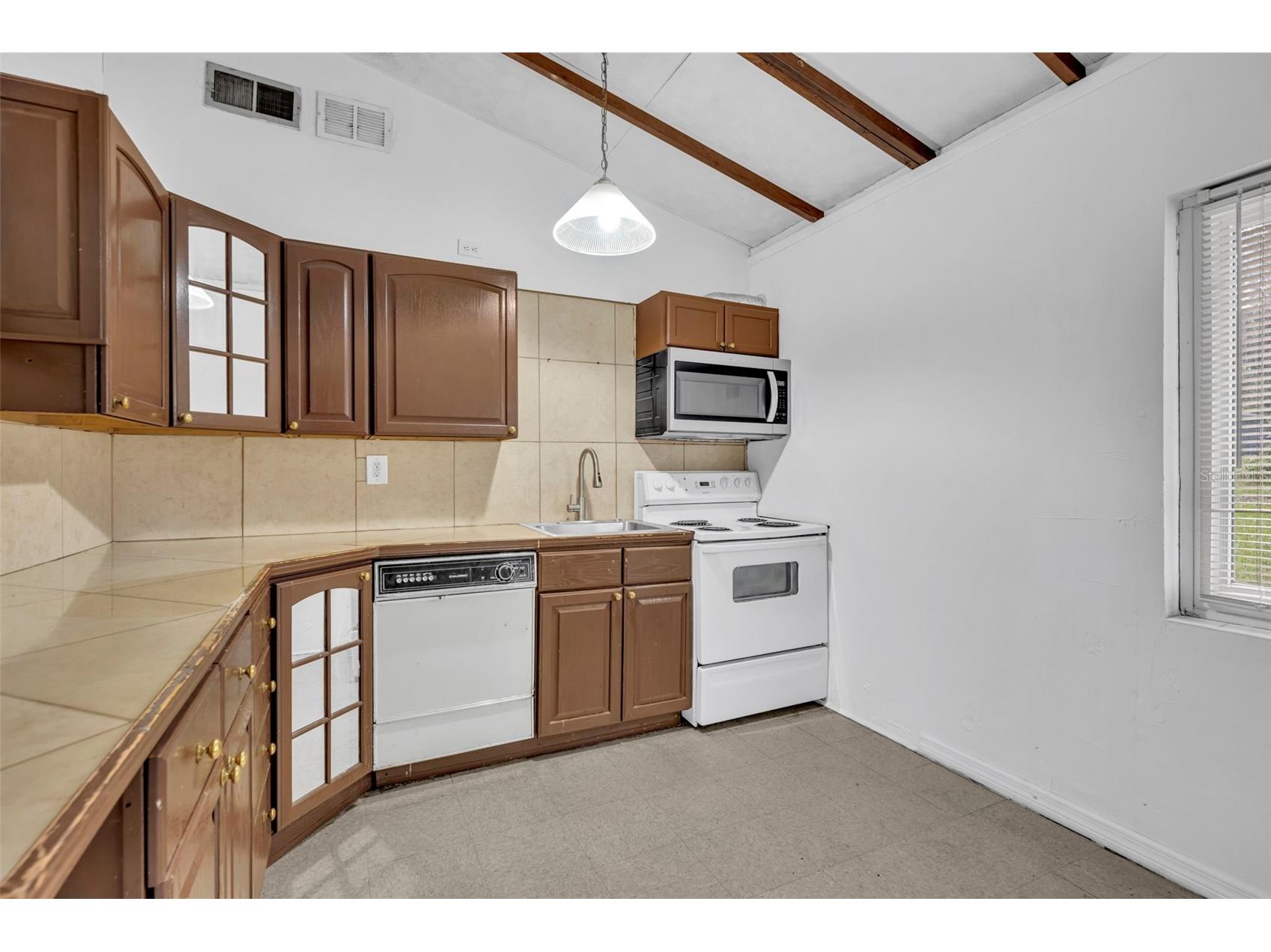 645 Park Avenue Orange City FL 32763 V4949448 image10