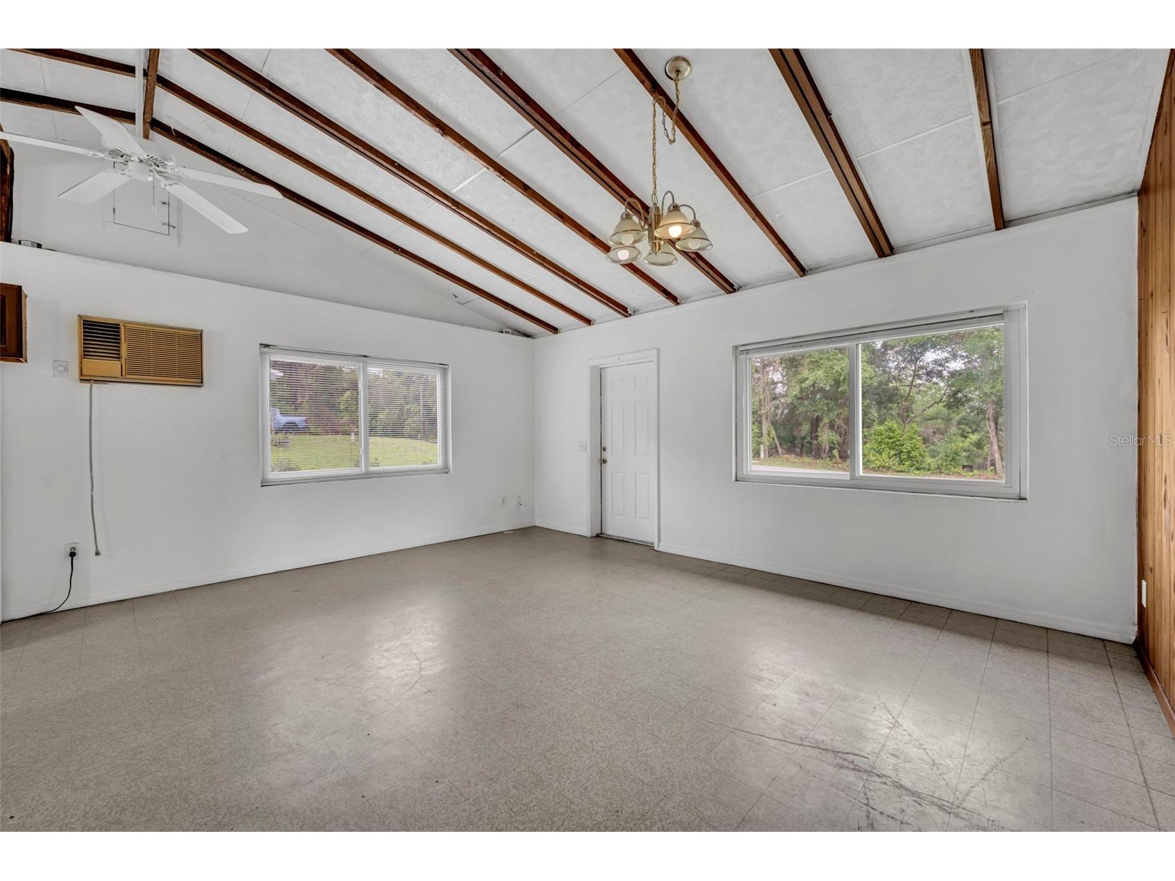 645 Park Avenue Orange City FL 32763 V4949448 image5