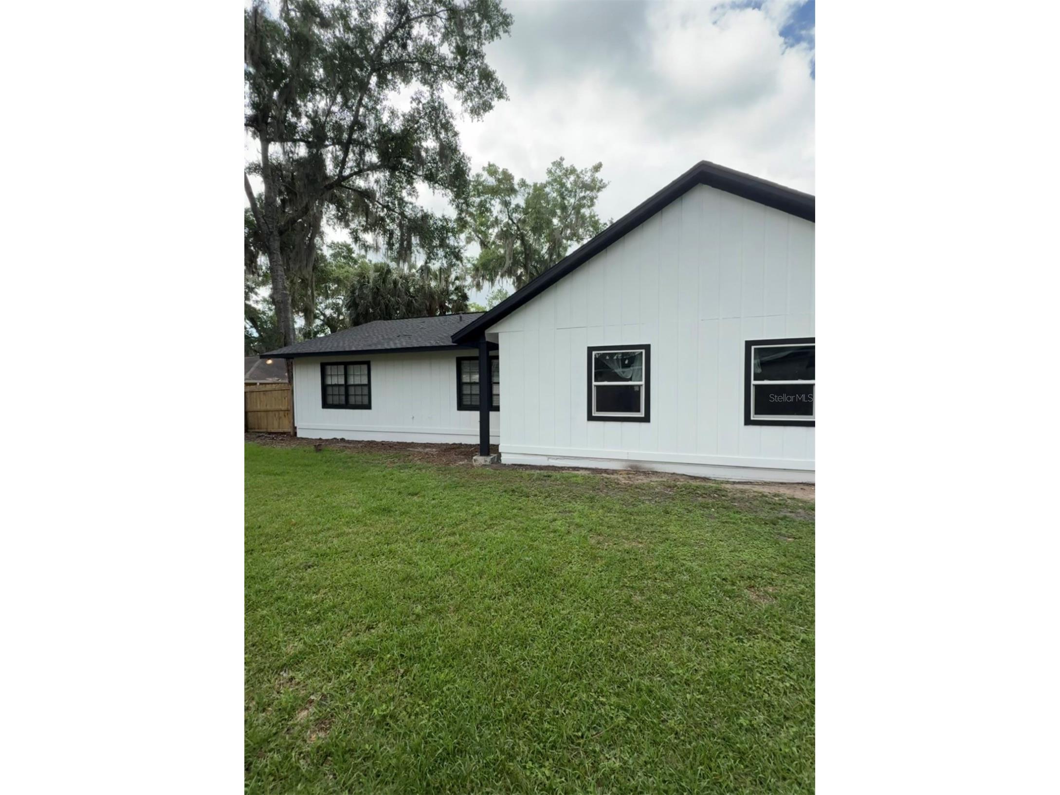 645 SE 21st Place Ocala FL 34471 OM725860 image4