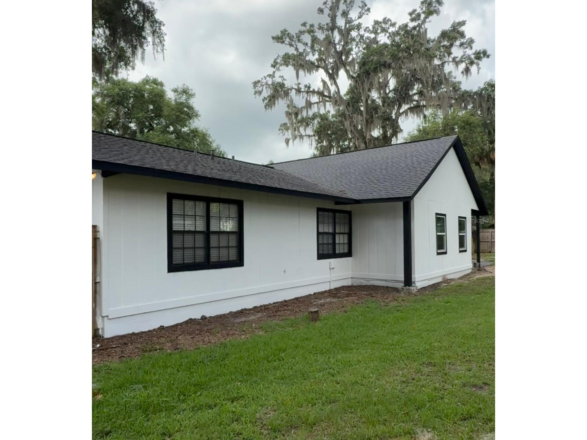 645 SE 21st Place Ocala FL 34471 OM725860 image5