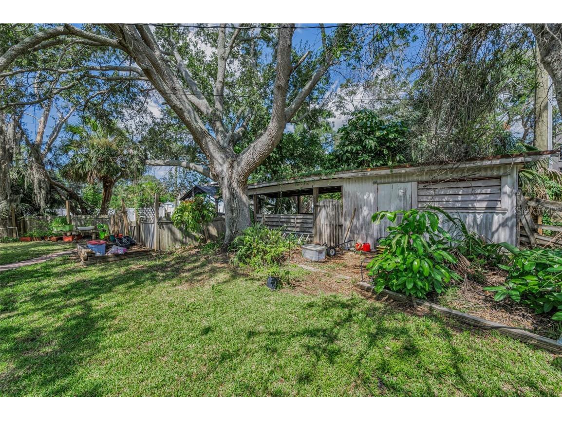 645 Villagrande Avenue S Saint Petersburg FL 33707 TB8420413 image11