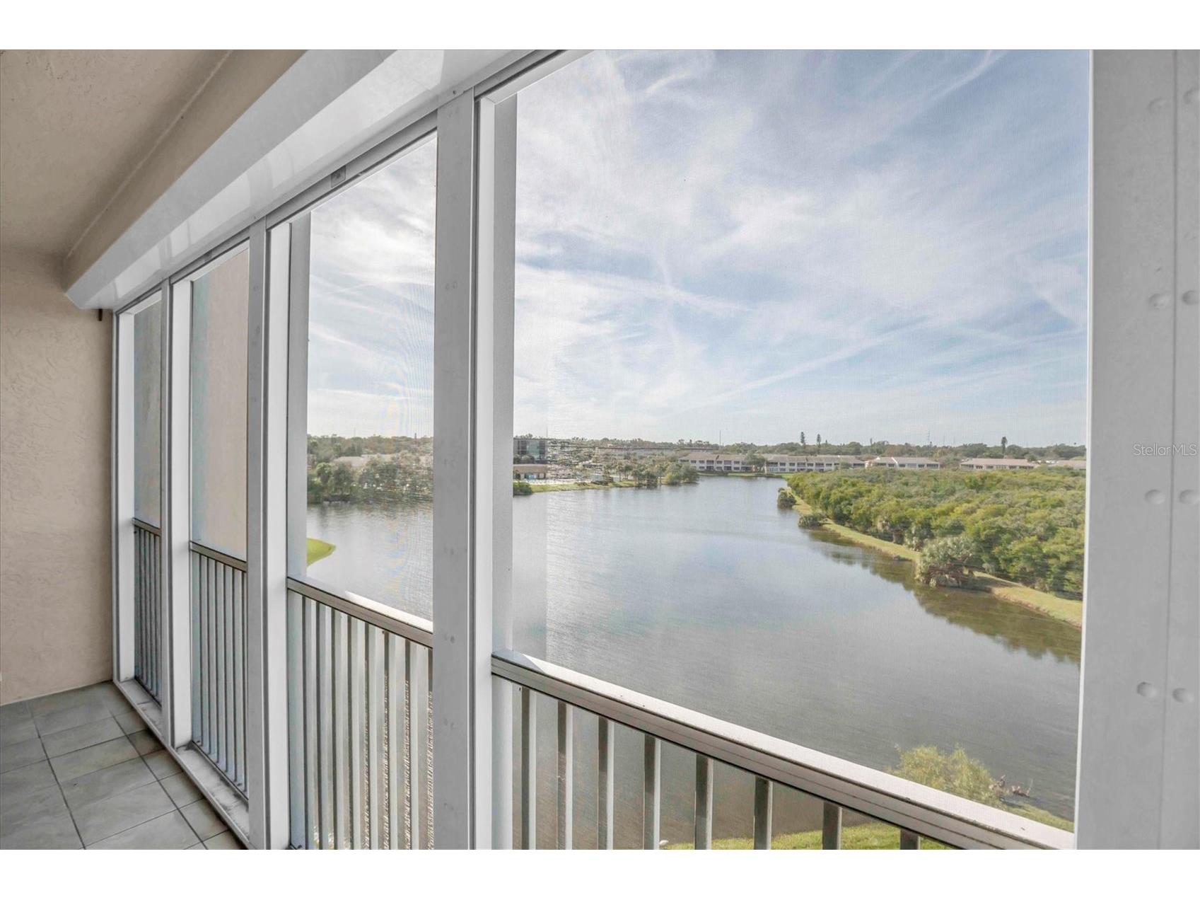 6450 Shoreline Drive #9405 Saint Petersburg FL 33708 - LONG BAYOU SNOWY EGRET LAKE TB8434774 image1