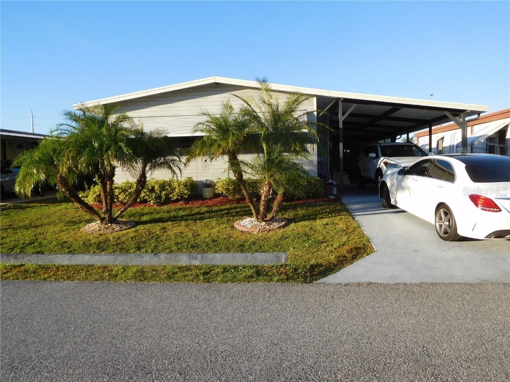 6453 Hollyberry Lane NE Winter Haven FL 33881 P4928021 image1