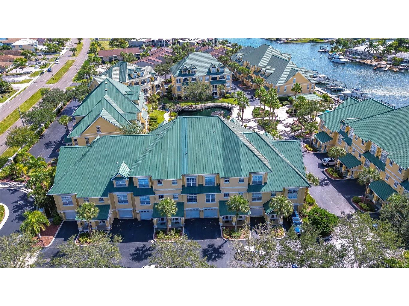 6453 Sunset Bay Circle Apollo Beach FL 33572 U8227381 image1