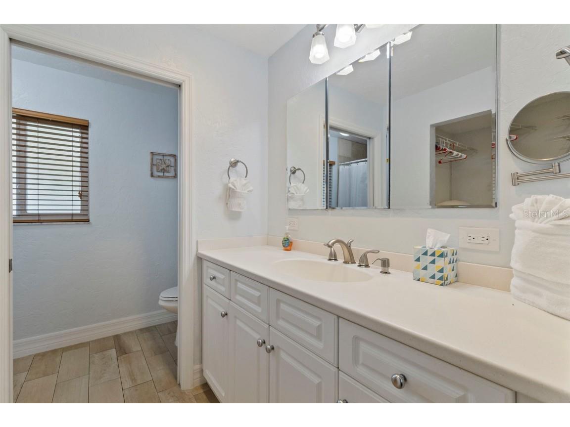 6454 Beechwood Avenue Sarasota FL 34231 A4663295 image21