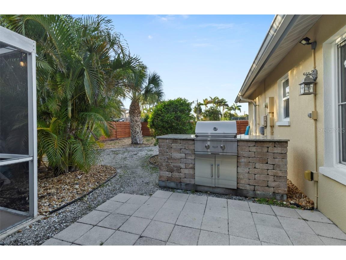 6454 Beechwood Avenue Sarasota FL 34231 A4663295 image60