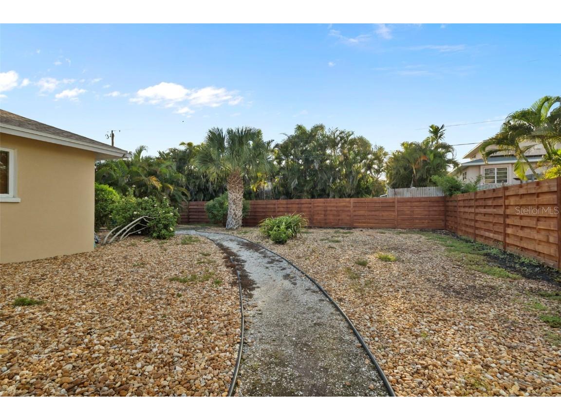 6454 Beechwood Avenue Sarasota FL 34231 A4663295 image62