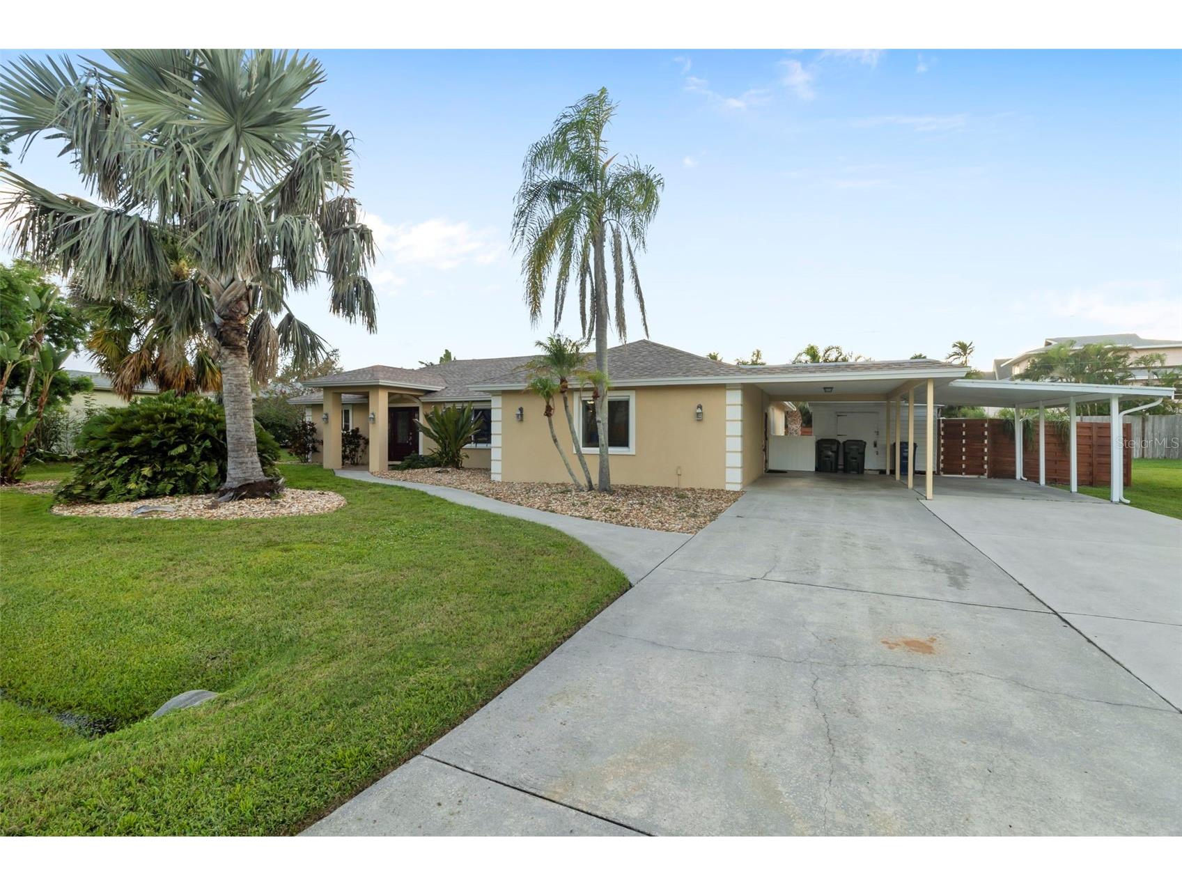 6454 Beechwood Avenue Sarasota FL 34231 A4688435 image1