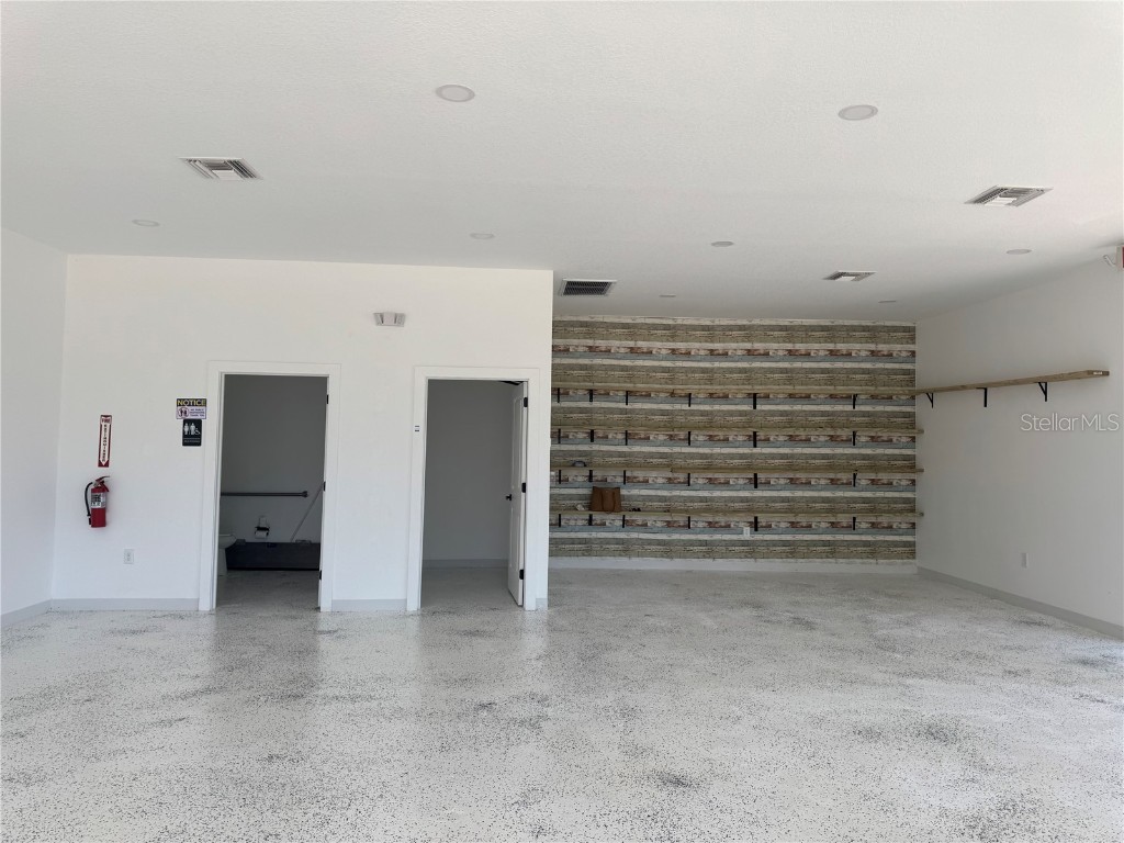 6455 Gateway Avenue Sarasota FL 34231 A4662766 image4