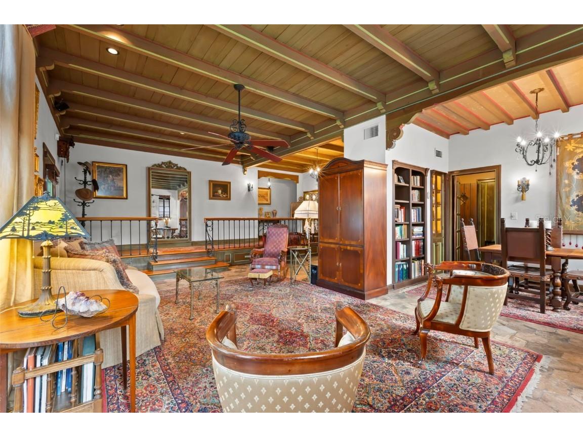 646 16th Avenue NE Saint Petersburg FL 33704 TB8368654 image11